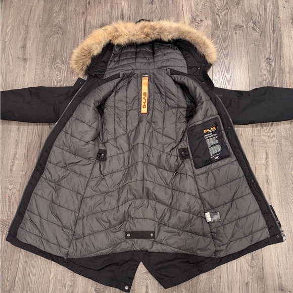 🖤🖤Extra warm and comfortable parka (raccoon fur)🖤🖤 Like New - Picture 4 of 4